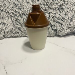 Vintage Tupperware Brown and Cream Measurer and Shaker